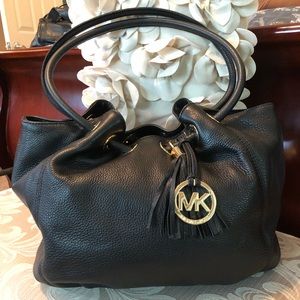 Authentic MICHAEL KORS Black purse